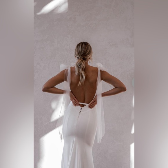 EUC MADE WITH LOVE Hendrix wedding gown professional hand dry cleaned ivory - Picture 11 of 13